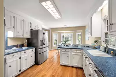 975 Harbortowne Road, Charleston, SC 29412 - Photo 15