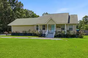 273 Campbell Rd, Ridgeville, SC 29472 - Photo 1