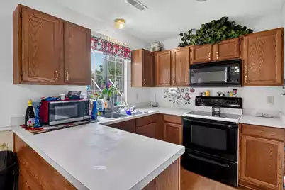 433 Courtland Drive, Summerville, SC 29486 - Photo 7