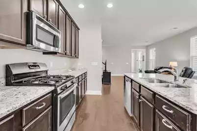 1063 Ashley Garden Boulevard, Charleston, SC 29414 - Photo 5