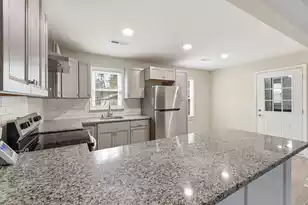 114 Groves St, Walterboro, SC 29488 - Photo 9