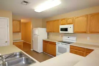 538 Holiday Drive, Summerville, SC 29483 - Photo 5