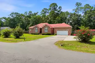 326 Locust St, Walterboro, SC 29488 - Photo 3