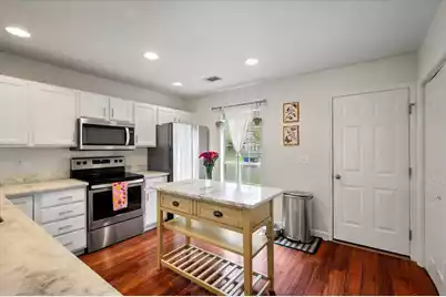 573 Antebellum Lane, Mount Pleasant, SC 29464 - Photo 13