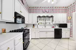 2418 Broughton St, Orangeburg, SC 29115 - Photo 3