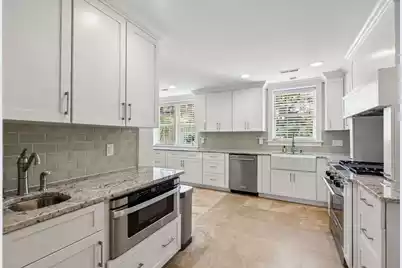 1670 Hunley Avenue, Charleston, SC 29412 - Photo 27