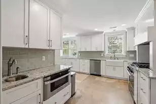 1670 Hunley Ave, Charleston, SC 29412 - Photo 27