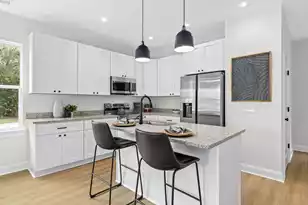 2015 Hampton Ave, North Charleston, SC 29405 - Photo 7