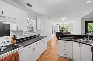 838 Targave Rd, Charleston, SC 29412 - Photo 9