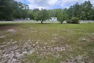 215 Walker St, Walterboro, SC 29488 - Photo 3