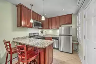 53 Hasell St, Charleston, SC 29401 - Photo 11