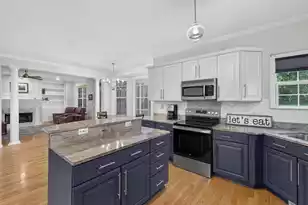 200 Oak Point Landing Dr, Mount Pleasant, SC 29464 - Photo 9