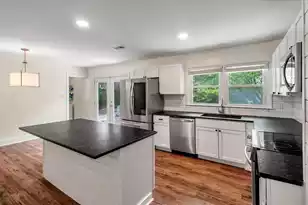 1842 Gippy Ln, Charleston, SC 29407 - Photo 11