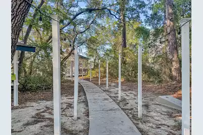 1054 Anna Knapp Boulevard #2E, Mount Pleasant, SC 29464 - Photo 5
