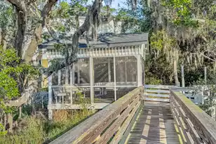 1054 Anna Knapp Blvd, Mount Pleasant, SC 29464 - Photo 43