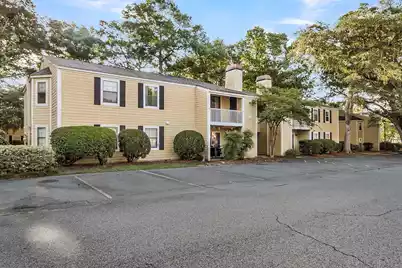 1054 Anna Knapp Boulevard #2E, Mount Pleasant, SC 29464 - Photo 3