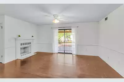 1054 Anna Knapp Boulevard #2E, Mount Pleasant, SC 29464 - Photo 17
