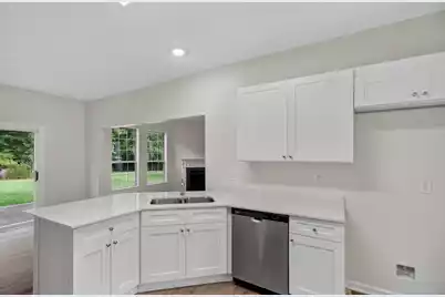 180 Hainsworth Drive, North Charleston, SC 29418 - Photo 11