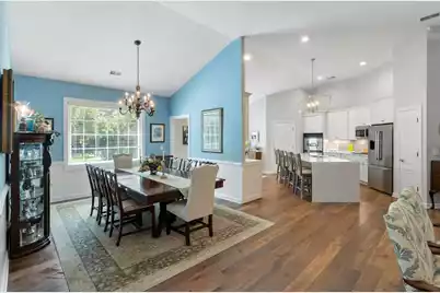 1425 Oakhurst, Mount Pleasant, SC 29466 - Photo 11