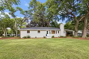 1444 Seminole St, Mount Pleasant, SC 29464 - Photo 1