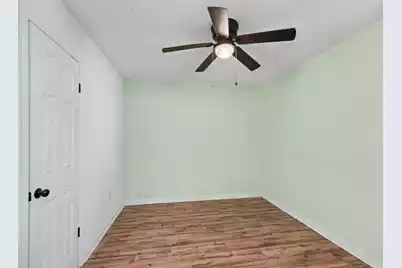 525 Richardson Avenue E, Summerville, SC 29485 - Photo 17