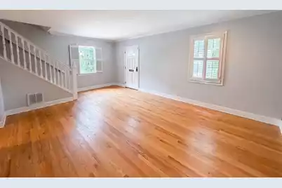 170 Queen Street, Charleston, SC 29401 - Photo 3