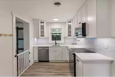 818 Madison Avenue W, Charleston, SC 29412 - Photo 3