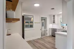 818 Madison Ave W, Charleston, SC 29412 - Photo 27