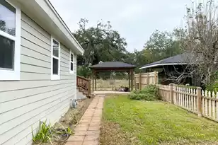 1125 Armstrong Ave, Charleston, SC 29407 - Photo 9