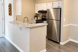 1054 Anna Knapp #Apt 6B, Mount Pleasant, SC 29464 - Photo 7