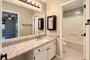 1054 Anna Knapp #Apt 6B, Mount Pleasant, SC 29464 - Photo 5