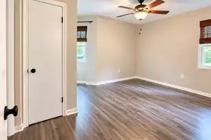 1054 Anna Knapp #Apt 6B, Mount Pleasant, SC 29464 - Photo 3