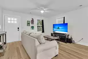 6961 Raymond Ave, North Charleston, SC 29406 - Photo 9