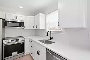415 Parkdale Dr #Apt 6H, Charleston, SC 29414 - Photo 11