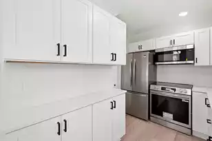 415 Parkdale Dr #Apt 6H, Charleston, SC 29414 - Photo 13
