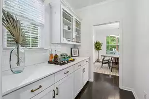421 Woodland Shores Rd, Charleston, SC 29412 - Photo 9