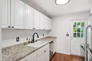 37 F St #A, Charleston, SC 29403 - Photo 9