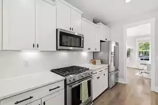 393 Oak Park St, Summerville, SC 29486 - Photo 13