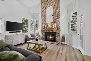2452 Fulford Ct, Mount Pleasant, SC 29466 - Photo 1