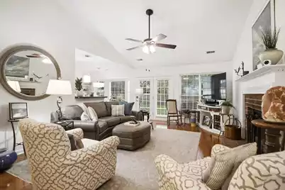 743 Lavalier Square, Mount Pleasant, SC 29464 - Photo 5