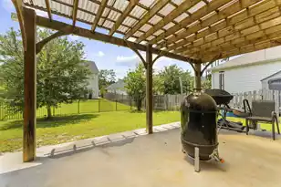 2505 Hummingbird Ln, Summerville, SC 29483 - Photo 31