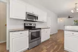 217 Trillium Ave, Summerville, SC 29483 - Photo 7