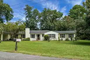 2041 Old Fort Ave, Charleston, SC 29414 - Photo 7