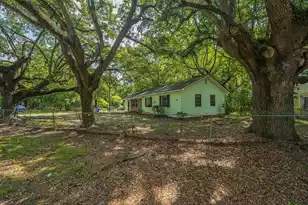 2881 Charlene Dr, North Charleston, SC 29405 - Photo 3