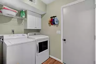 8 Latham Cir, Charleston, SC 29407 - Photo 17
