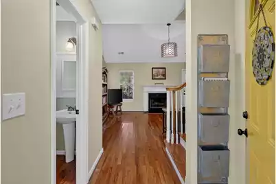 8 Latham Circle, Charleston, SC 29407 - Photo 5