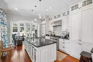 44 Wentworth St, Charleston, SC 29401 - Photo 15