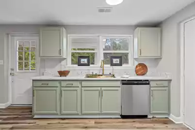 2450 Taylor Street, North Charleston, SC 29406 - Photo 7