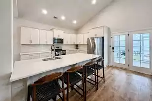 212 Angelica Ave, Summerville, SC 29483 - Photo 3