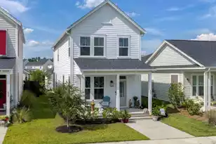 686 Blueway Ave, Summerville, SC 29486 - Photo 1